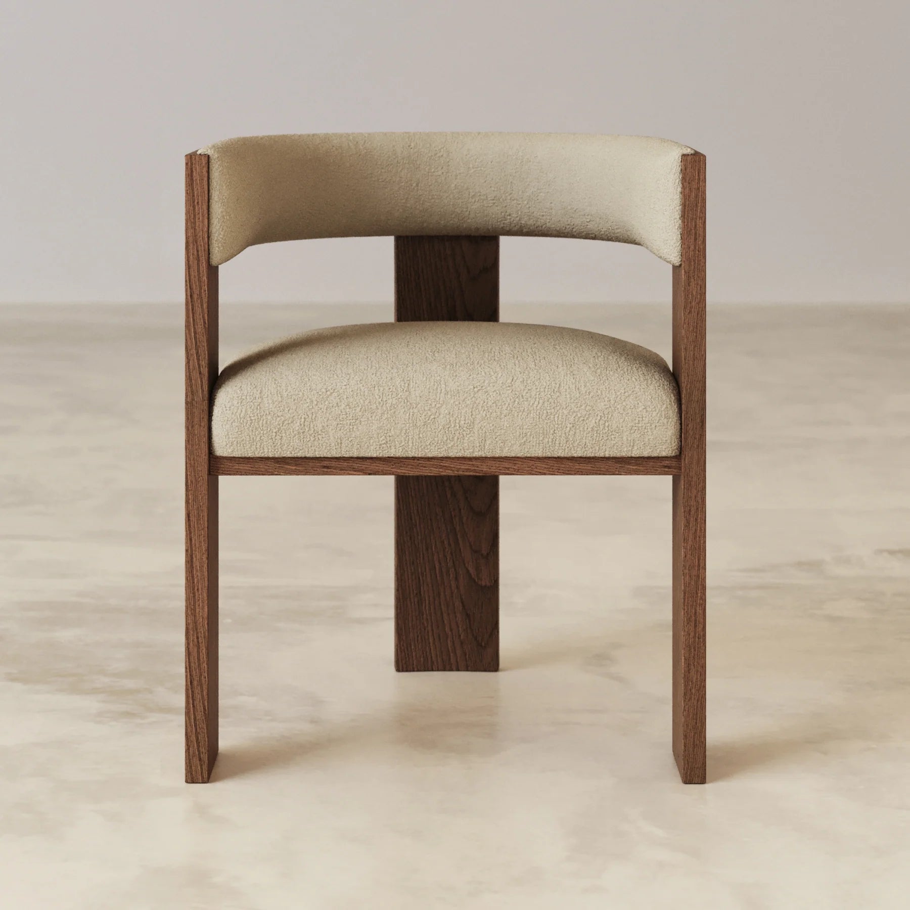 Aspen krem rengi teddy kumaş döşemeli, ceviz rengi ahşap ayaklı modern sandalye, 60x56x69 cm ölçülerinde.