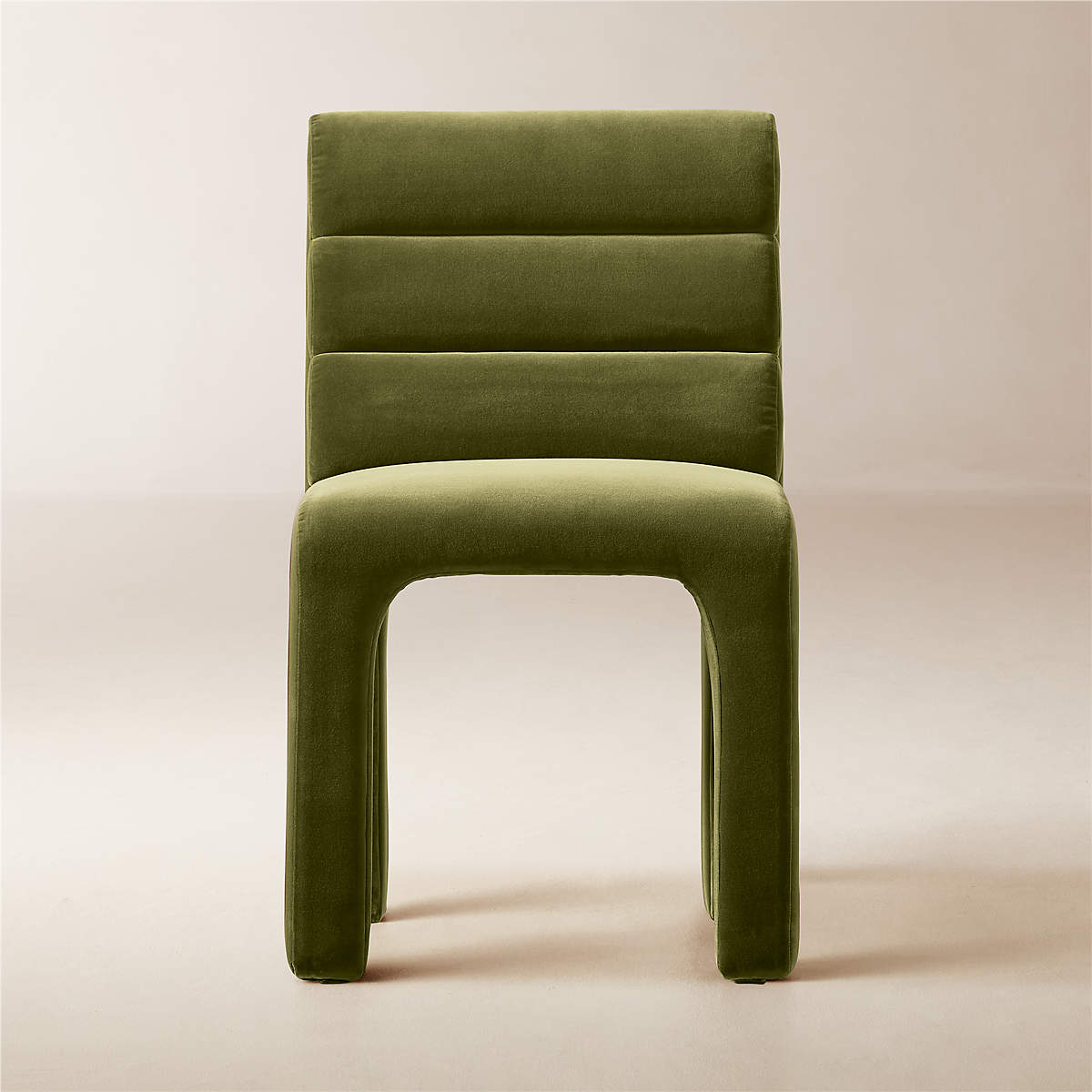 Castell Haki Yeşili Kadife Sandalye, modern tasarım, sırt dilim detaylı, 25000 aşınma direnci, oturma yüksekliği 45 cm.