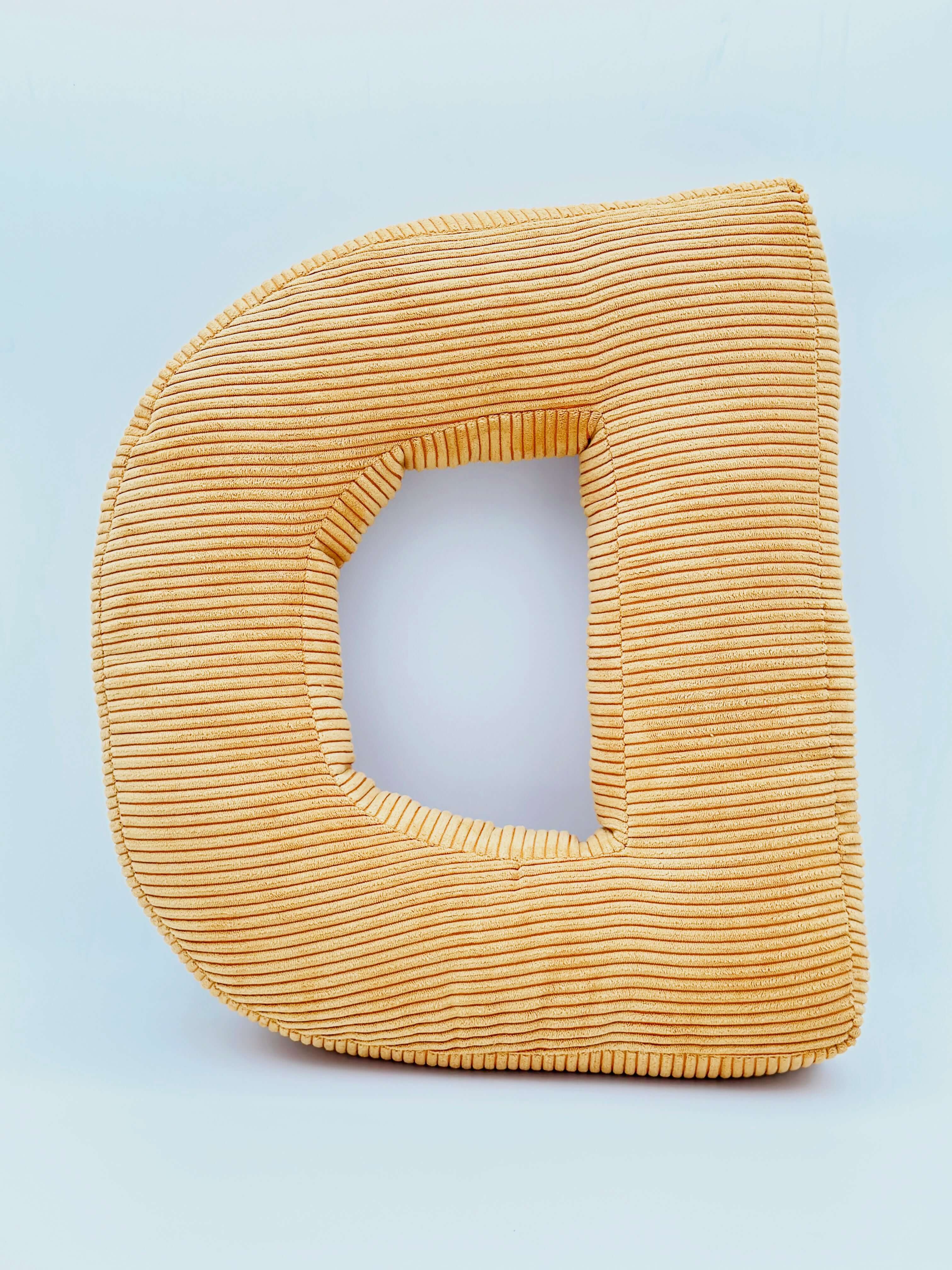 D HARFİ YASTIK SARI FİTİLLİ KUMAŞLI KİŞİYE ÖZEL HEDİYE HARF KIRLENT