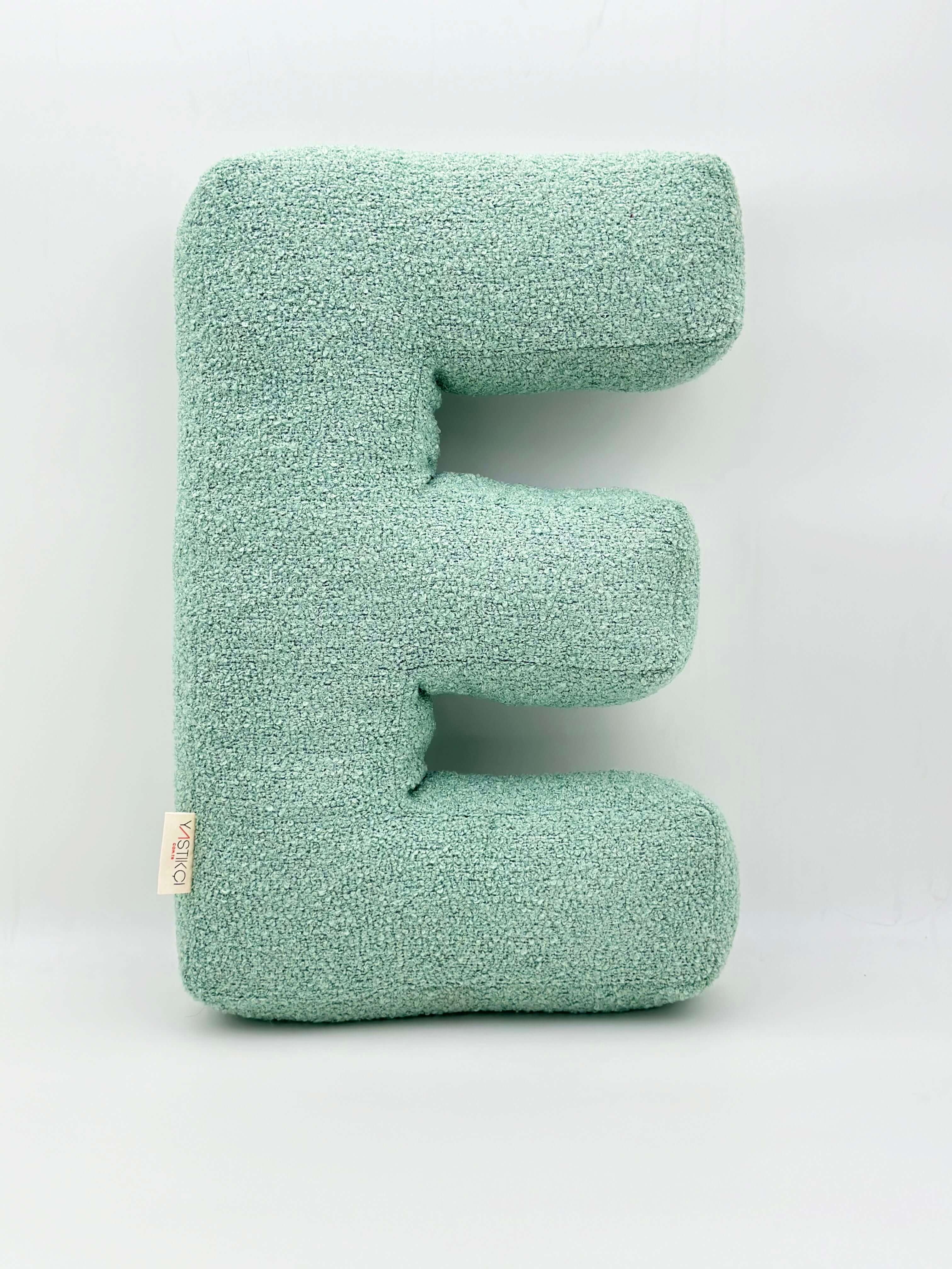 E HARFİ YASTIK YEŞİL TEDDY KUMAŞLI KİŞİYE ÖZEL HEDİYE HARF KIRLENT