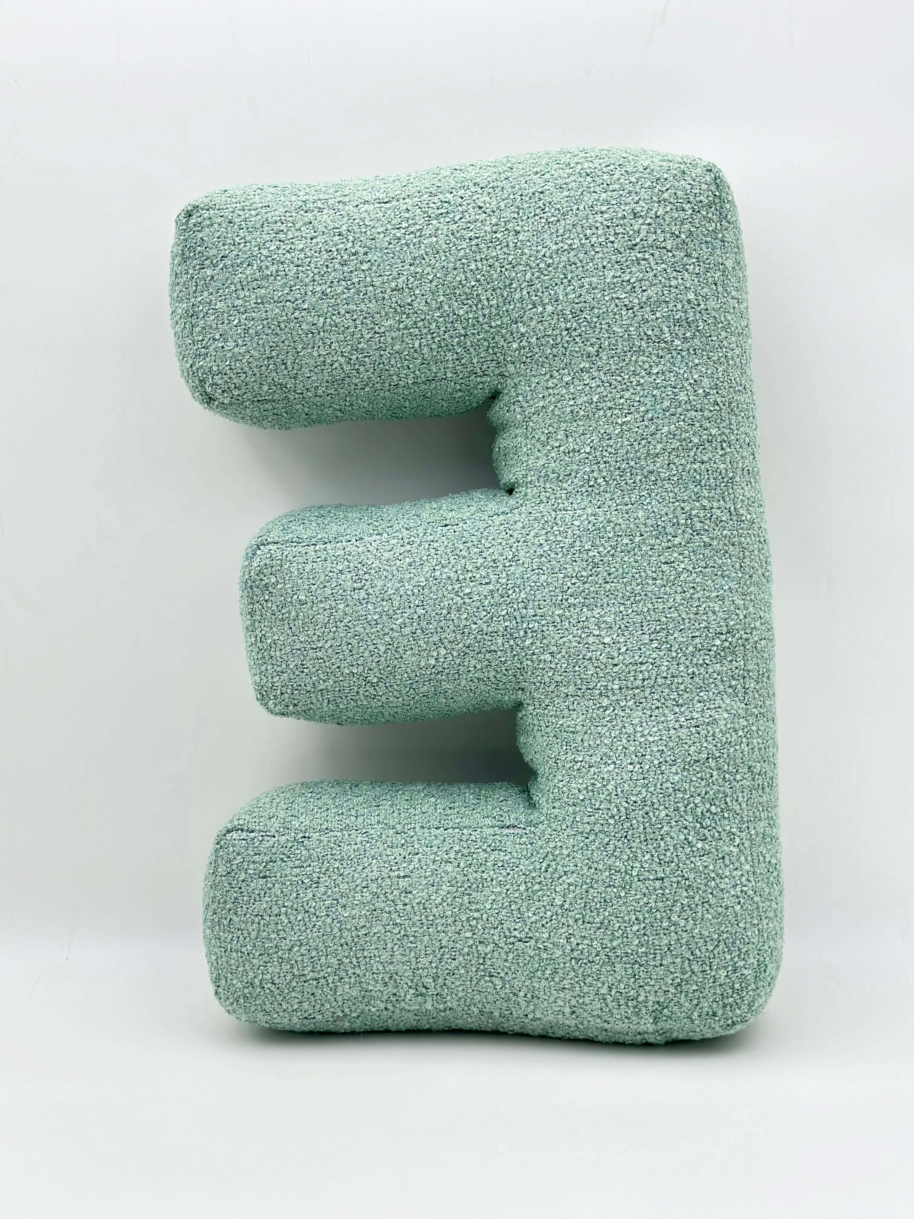 E HARFİ YASTIK YEŞİL TEDDY KUMAŞLI KİŞİYE ÖZEL HEDİYE HARF KIRLENT