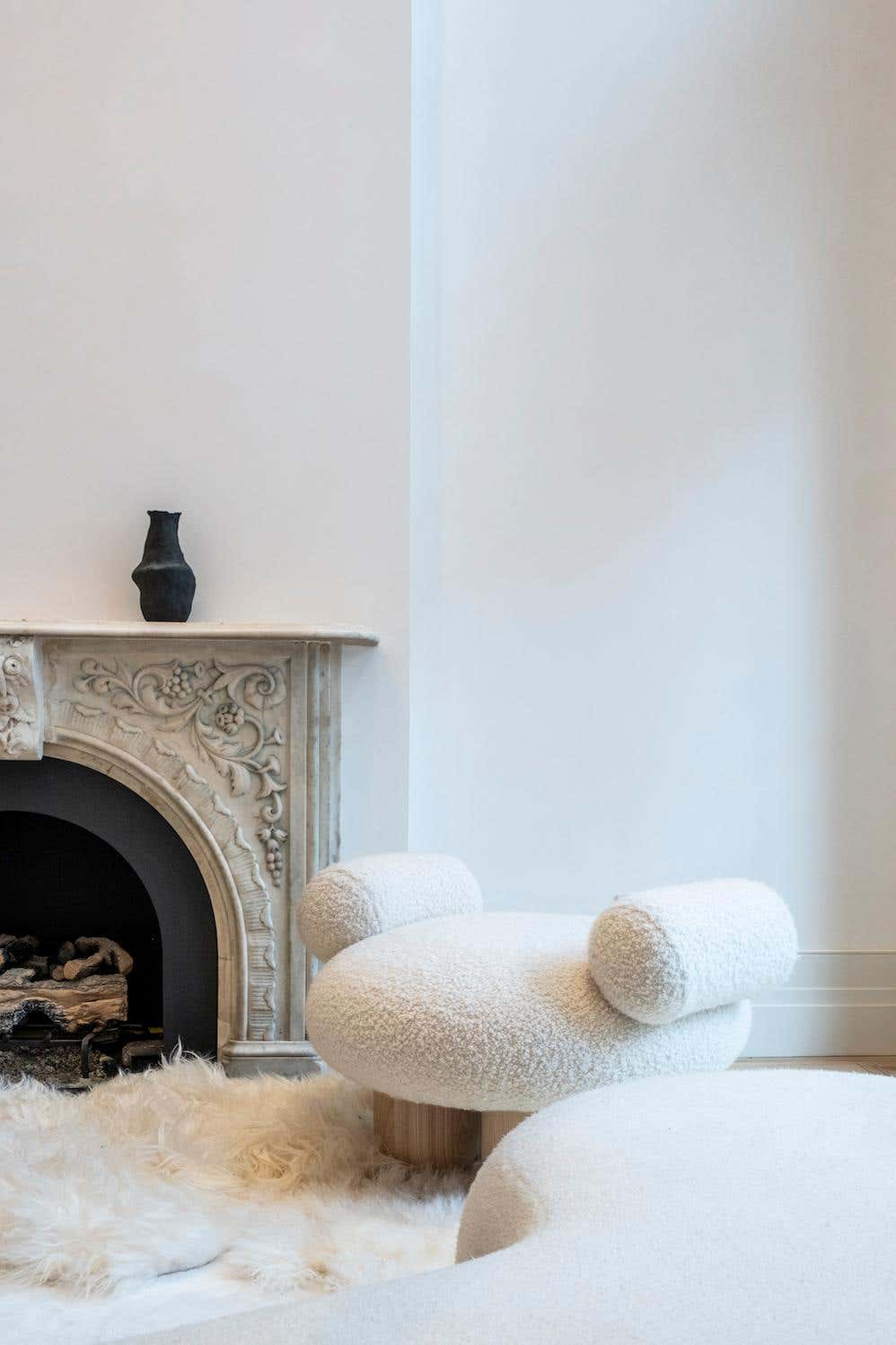 Kollu Teddy Bukle Kumaşlı Ahşap Huş Ayaklı Puf