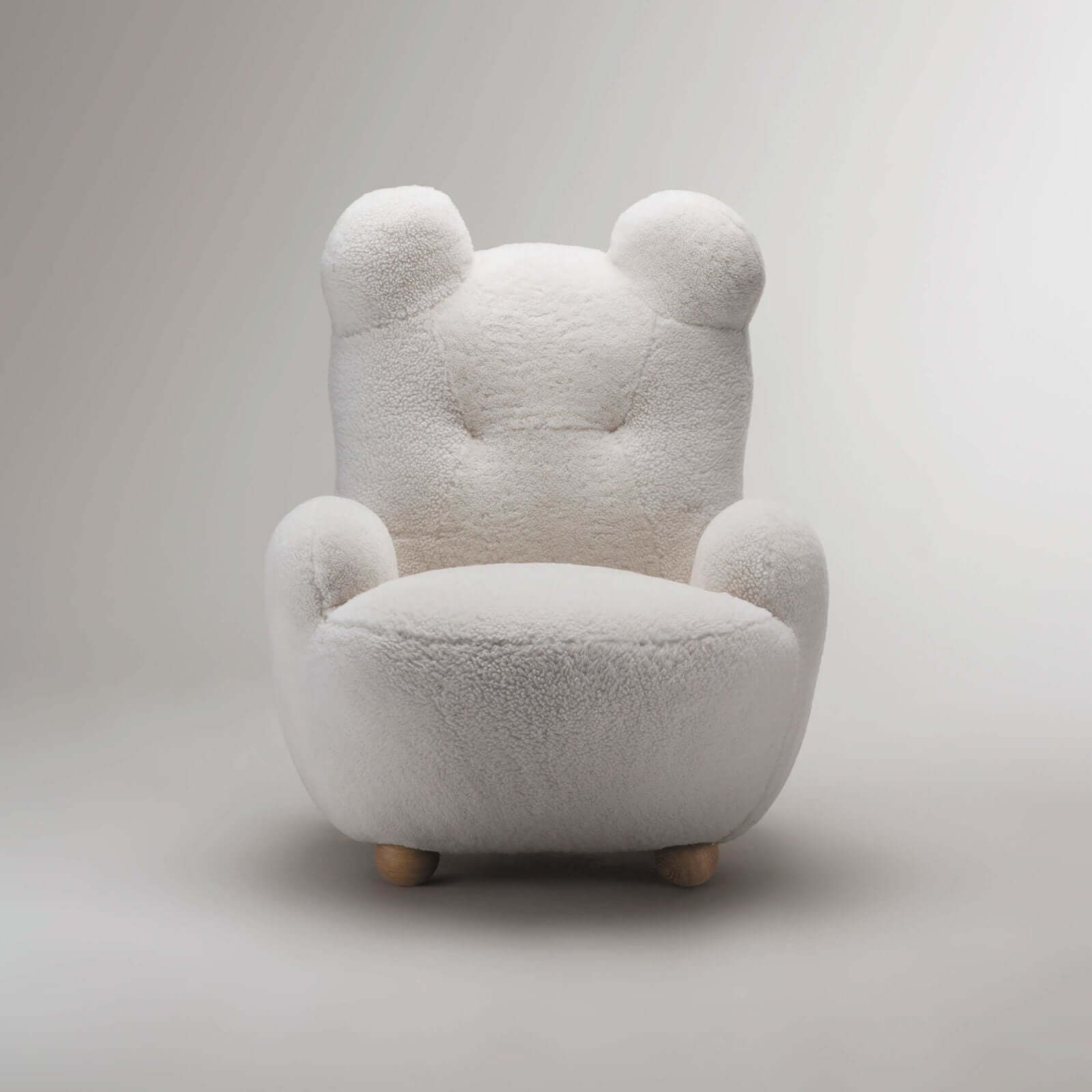 Kulaklı Formlu Pofuduk Ayıcık Kürklü Yumuşak Tüylü Kumaşlı Berjer