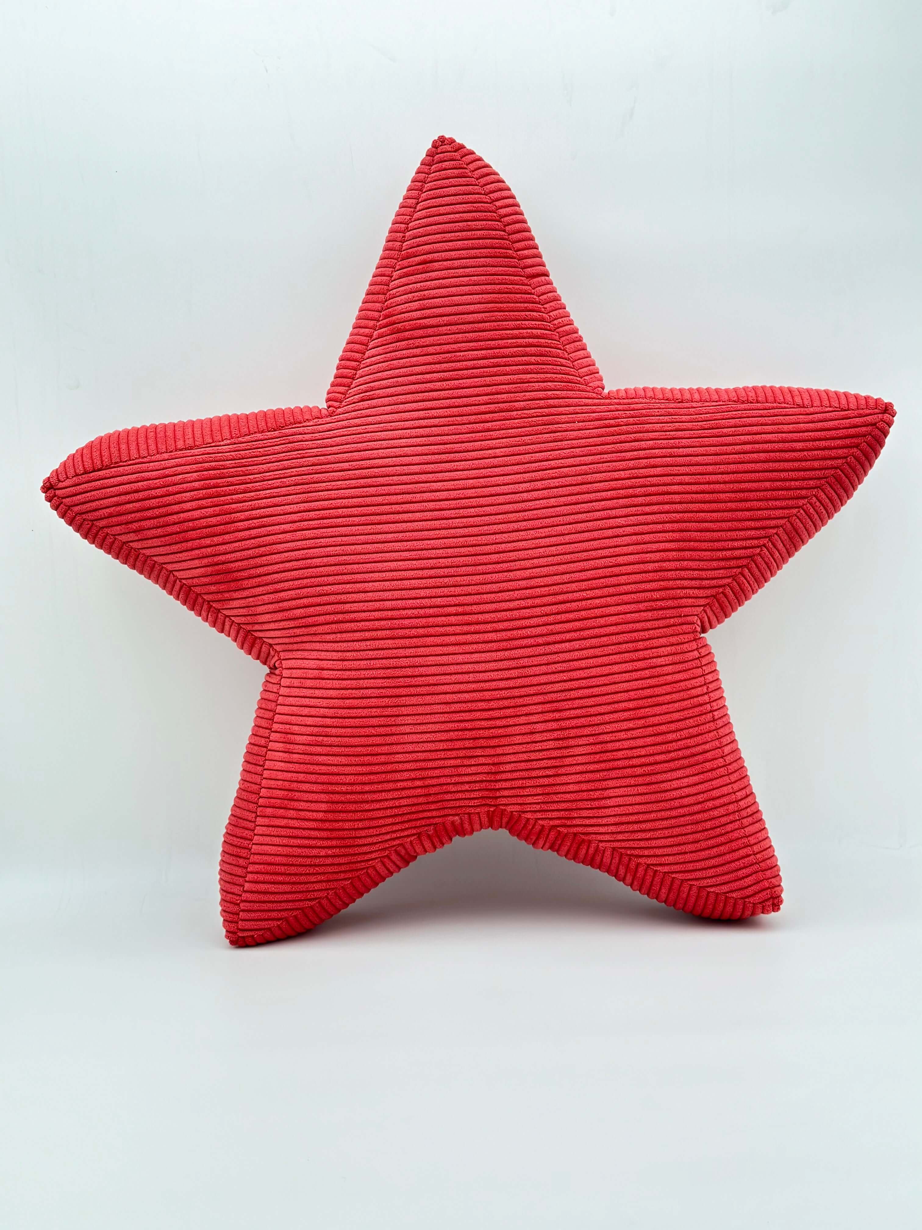 KIRMIZI FİTİLLİ KUMAŞLI BEJ ŞERİTLİ YILDIZ FORMUNDA YASTIK