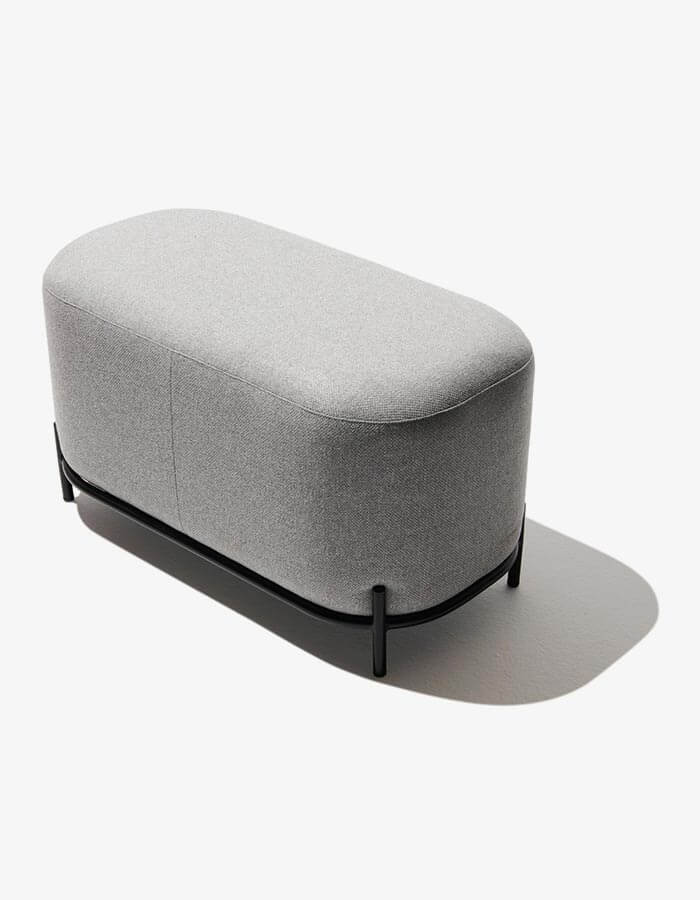 40x90 Gri Keten Kumaşlı Siyah Demir Ayaklı Oval Puf