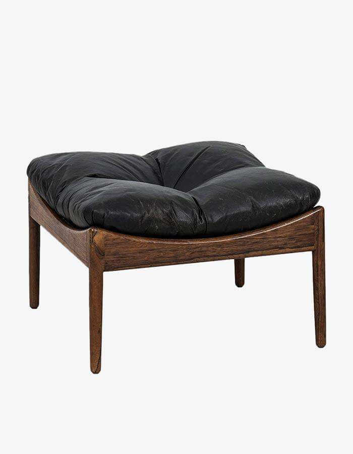 Masif Ahşap Ayaklı Siyah Suni Deri Minderli Puf - Pufcu