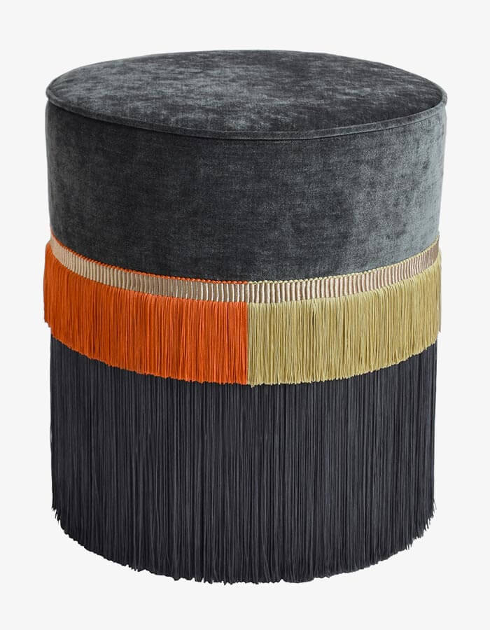 Gri Kadife Kumaşlı Çok Renkli Desenli Püsküllü Yuvarlak Puf