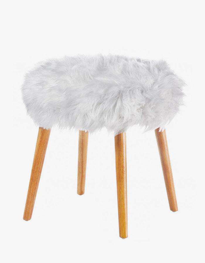 Konik Ahşap Ayaklı Beyaz Peluş Tüylü Puf - Pufcu
