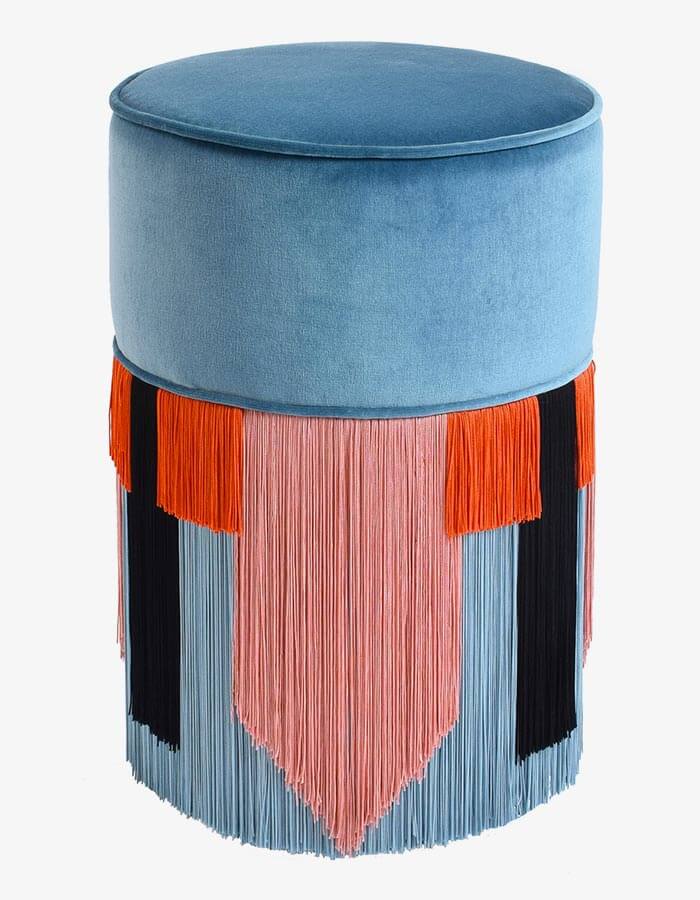 Mavi Kadife Kumaşlı Çok Renkli Hareketli Püsküllü Yuvarlak Puf