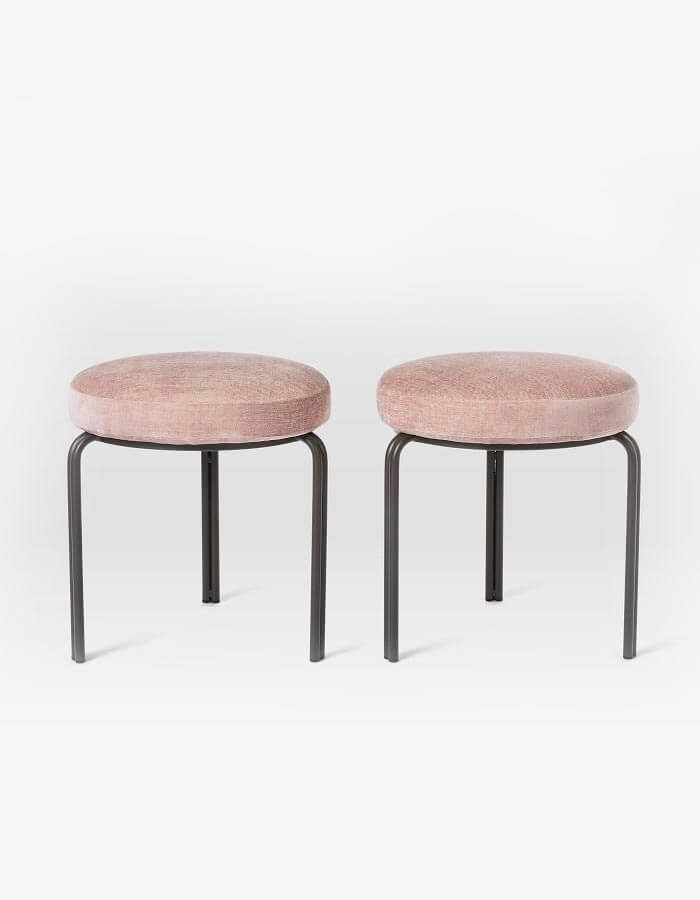 Pudra Rengi Üst Üste Geçen Siyah Metal Ayaklı Tabure Puf