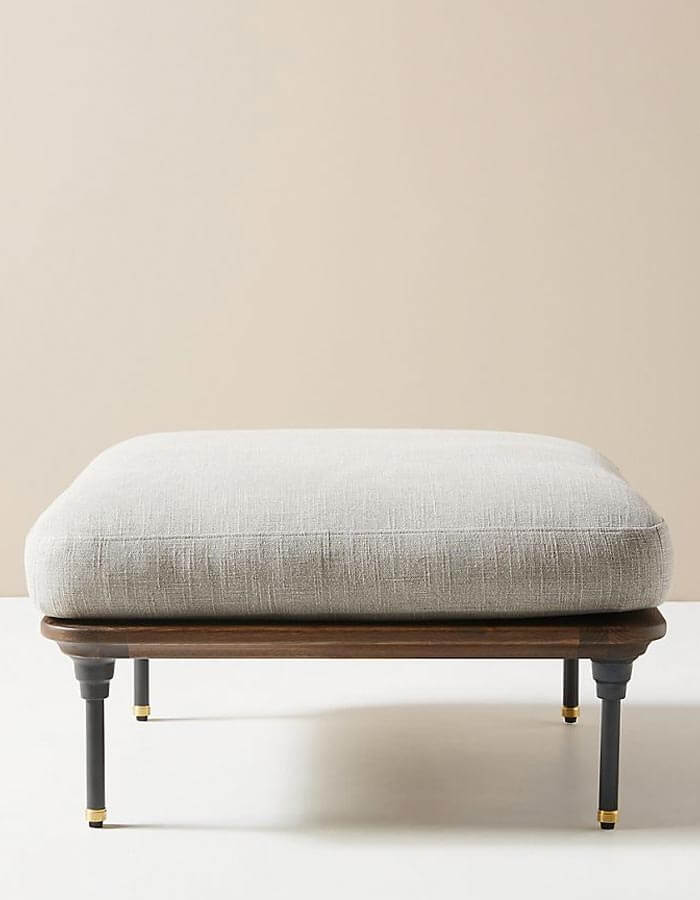 Beyaz Rengi Keten Kumaşlı Ahşap ve Metal Ayaklı Kare Puf