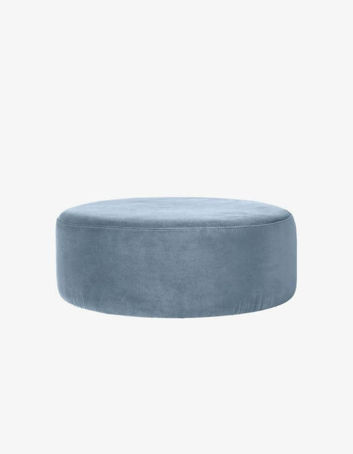 Buz Mavisi Kadife Kumaşlı Yuvarlak Puf