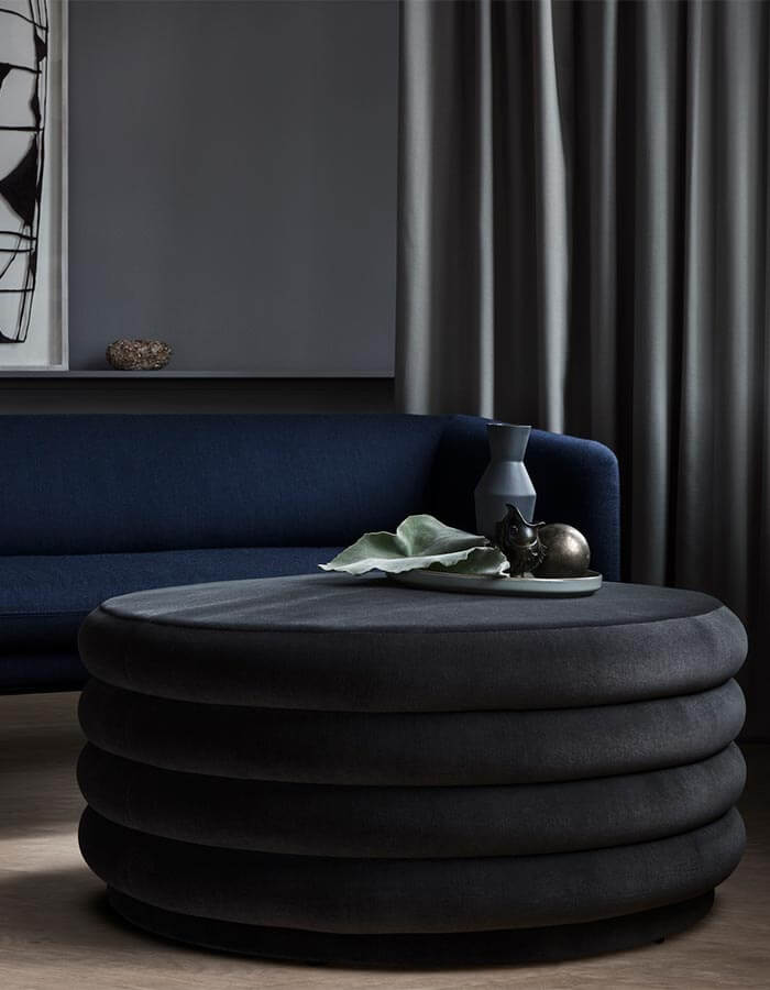 Koyu Lacivert Kadife Kumaşlı Yuvarlak Puf - Salon