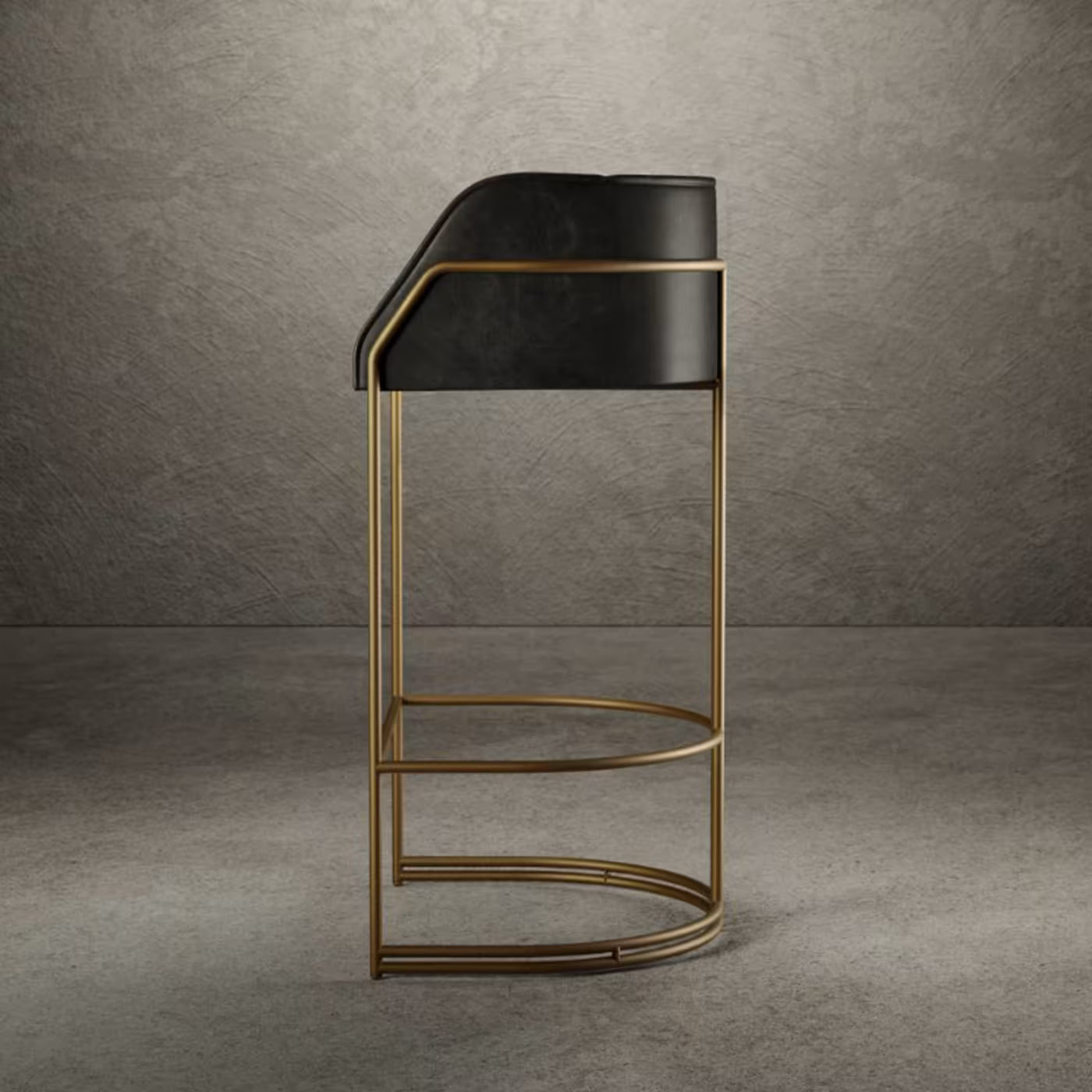 Deja Siyah suni deri bar sandalyesi, metal ayaklı, gold eskitme cilalı, modern tasarım, 95 cm yüksekliğinde.
