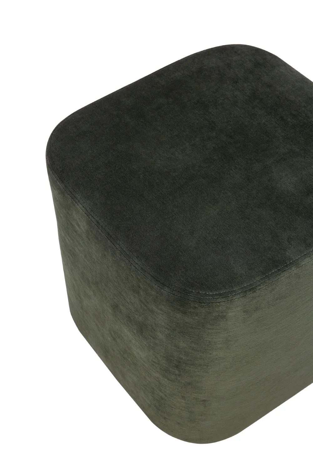 Ethnicraft koyu yeşil süet kumaşlı radyüslü kare puf, 45 cm ölçülerle, modern ve şık tasarım.