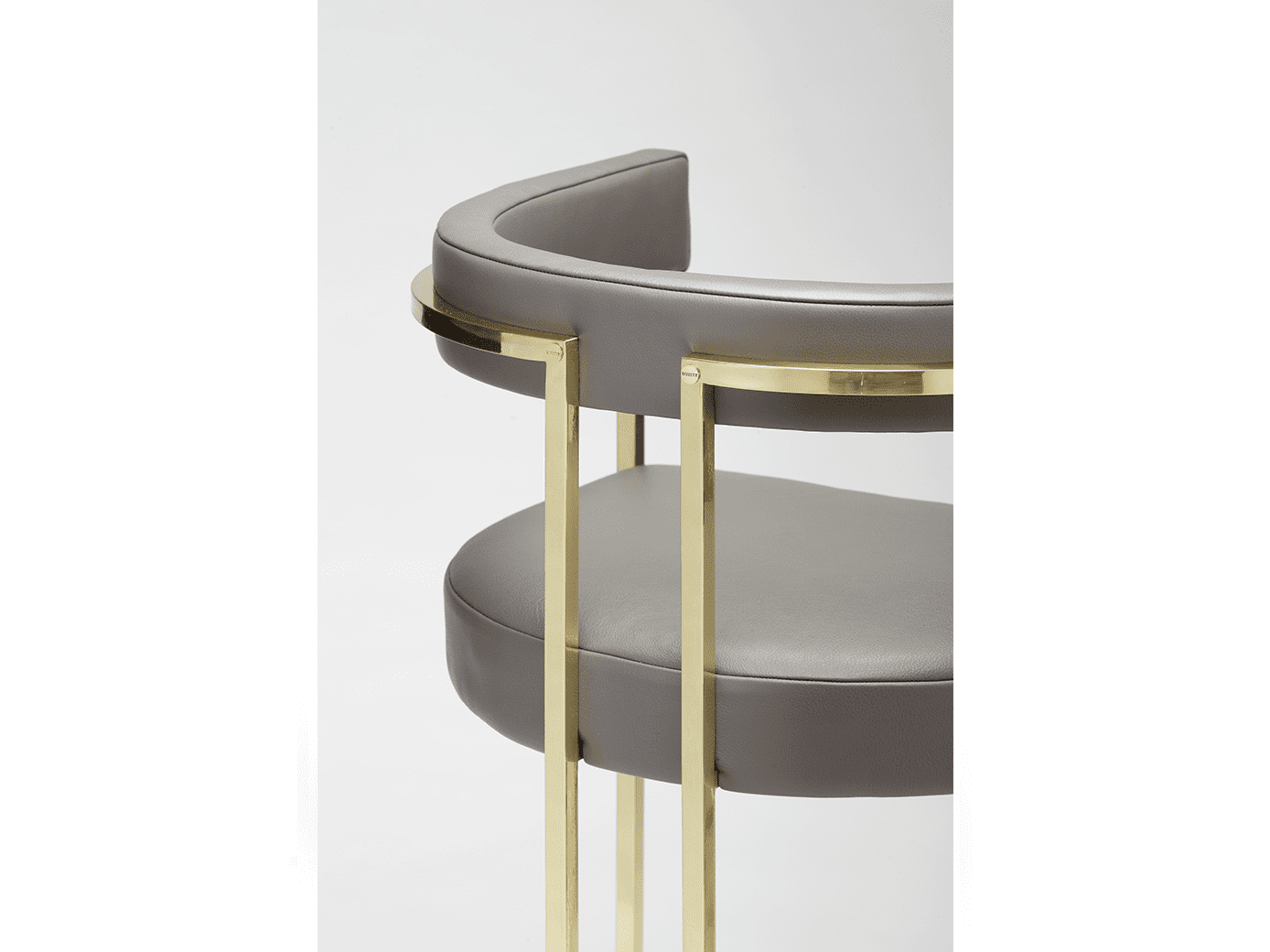 Julius Gri metal gold bar chair with faux leather upholstery, measuring 55x46x101 cm, featuring stylish curved design.
